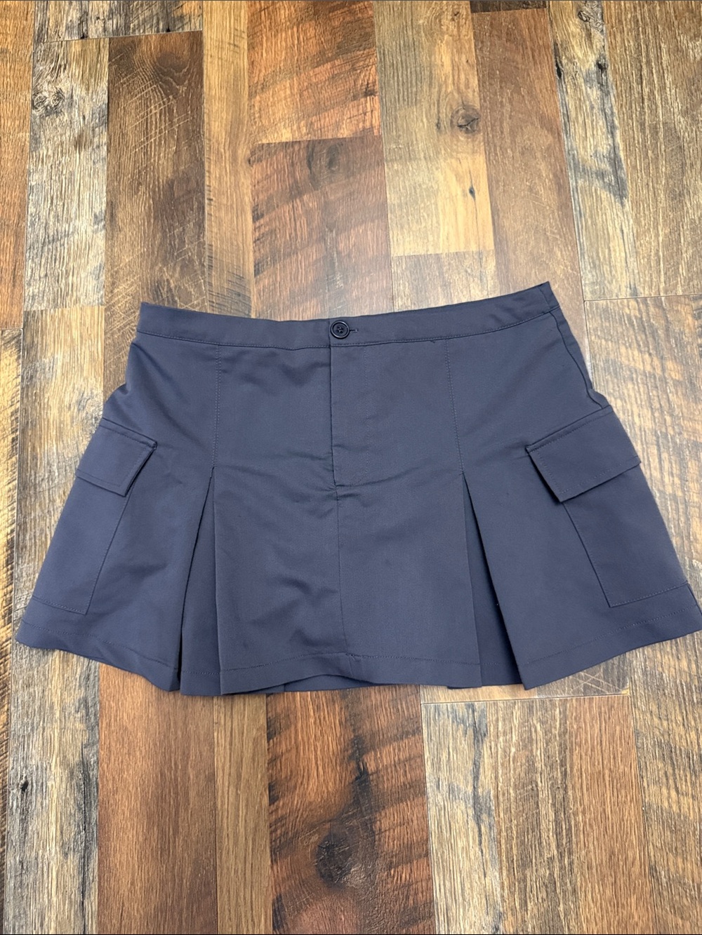 Fashion Nova Black Pleated Cargo Skort with Flap Pockets